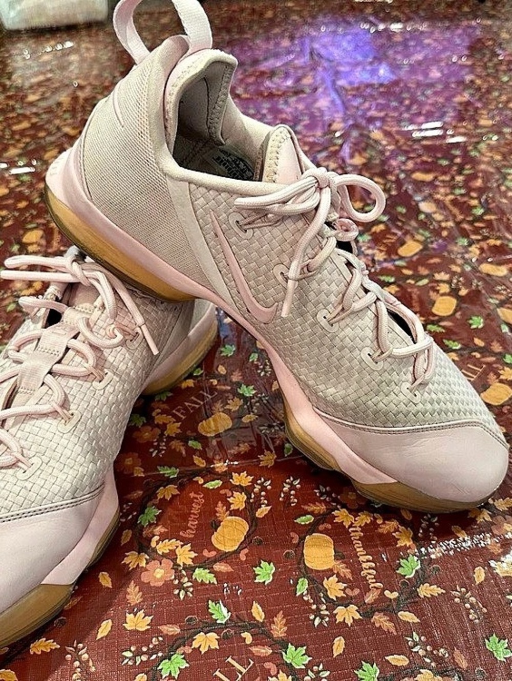 Nike LeBron 14 Pink & White US 13.5 Men’s